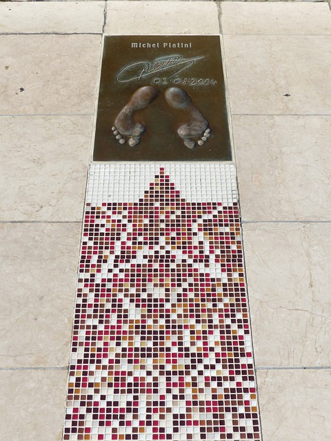 拍板的人 拍板的人